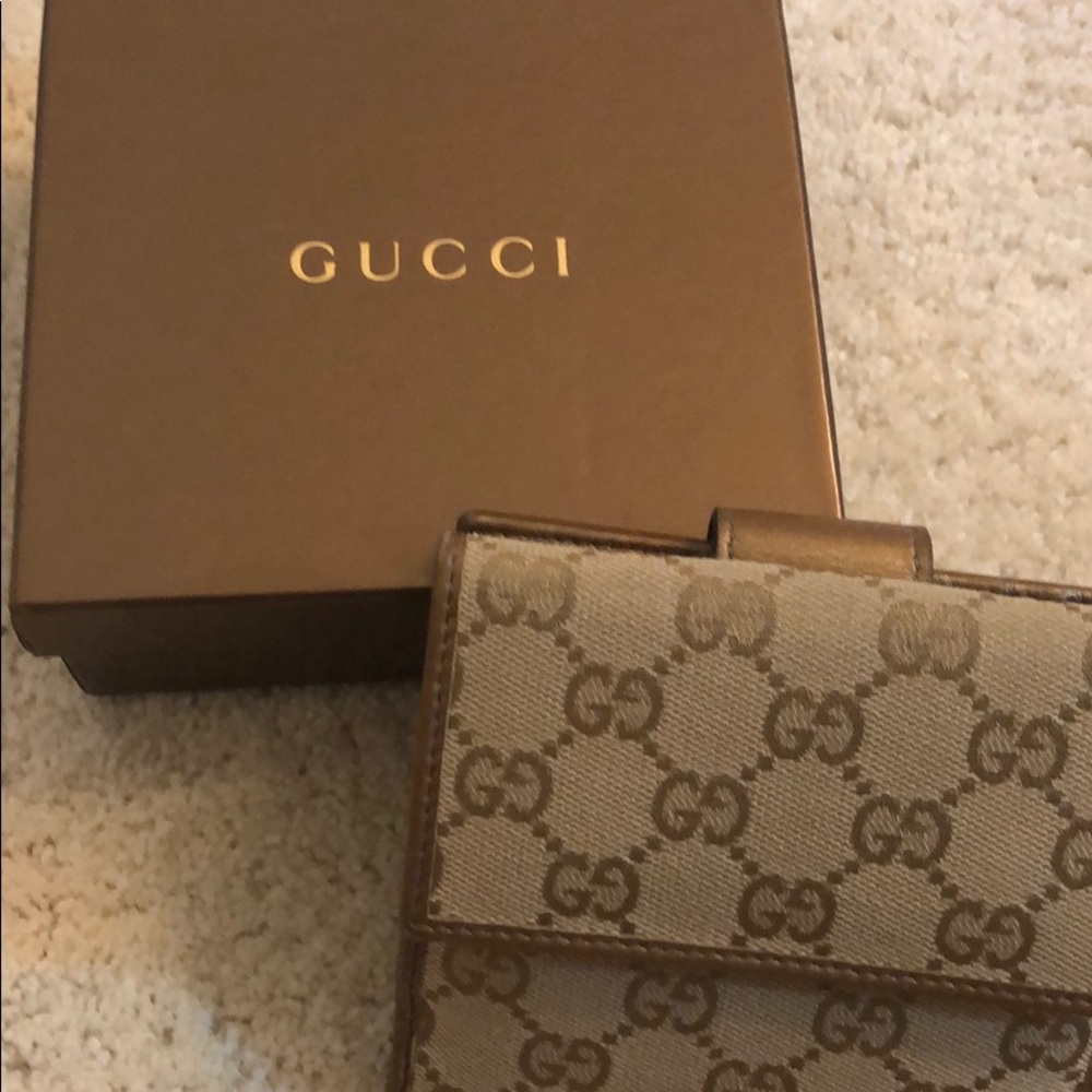 Gucci wallet